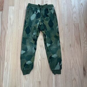 Tea Collection Kids Camouflage Jogger Pants, Sz 8